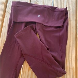 In movement lululemon everlux size 6 maroon